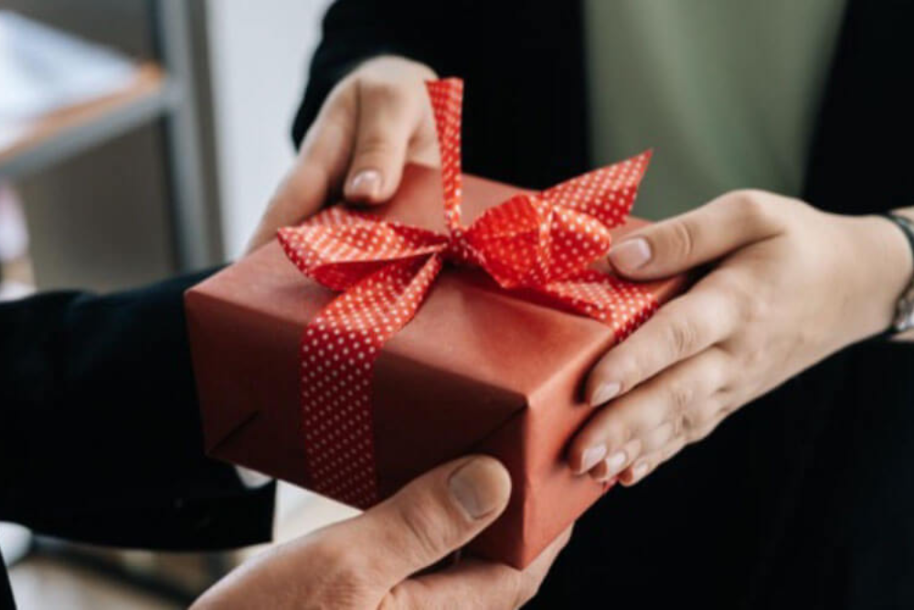 Prize Sourcing for Enhanced Engagement